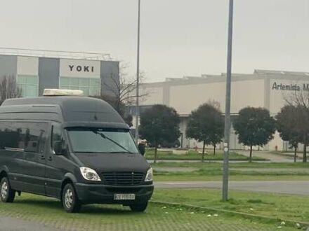 Мерседес Sprinter 2011 в Черновцах на Automoto.ua Серый Мерседес Sprinter, объемом двигателя 2.14 л и пробегом 600 тыс. км за 24500 $, фото 1 на Automoto.ua