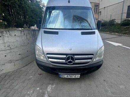 Серый Мерседес Sprinter, объемом двигателя 3 л и пробегом 325 тыс. км за 18300 $, фото 1 на Automoto.ua