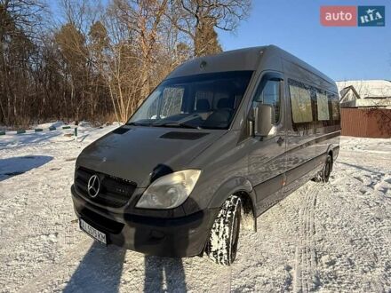 Серый Мерседес Sprinter, объемом двигателя 2.99 л и пробегом 425 тыс. км за 28499 $, фото 1 на Automoto.ua