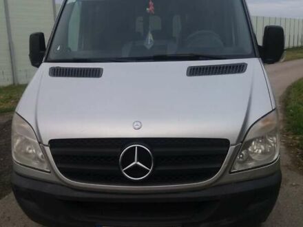 Серый Мерседес Sprinter, объемом двигателя 0 л и пробегом 426 тыс. км за 13500 $, фото 1 на Automoto.ua