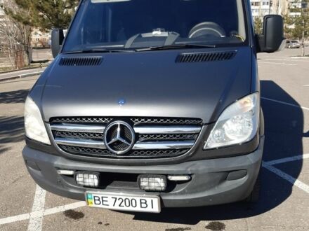 Серый Мерседес Sprinter, объемом двигателя 2.14 л и пробегом 208 тыс. км за 18500 $, фото 1 на Automoto.ua