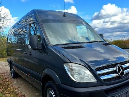 Серый Мерседес Sprinter, объемом двигателя 3 л и пробегом 500 тыс. км за 18500 $, фото 1 на Automoto.ua