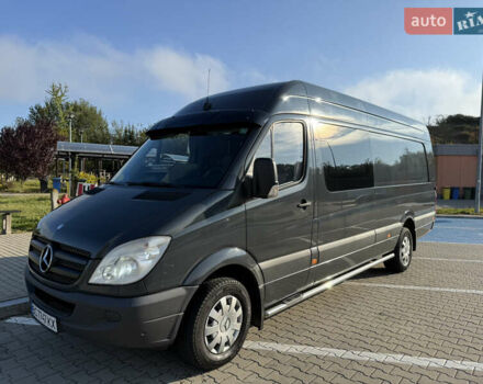 Сірий Мерседес Sprinter, об'ємом двигуна 3 л та пробігом 450 тис. км за 29999 $, фото 1 на Automoto.ua