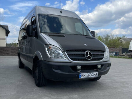 Серый Мерседес Sprinter, объемом двигателя 0 л и пробегом 269 тыс. км за 18500 $, фото 1 на Automoto.ua