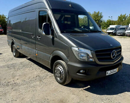 Серый Мерседес Sprinter, объемом двигателя 3 л и пробегом 254 тыс. км за 33900 $, фото 1 на Automoto.ua