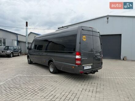 Серый Мерседес Sprinter, объемом двигателя 3 л и пробегом 560 тыс. км за 52999 $, фото 1 на Automoto.ua
