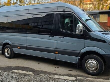 Серый Мерседес Sprinter, объемом двигателя 3 л и пробегом 419 тыс. км за 56700 $, фото 1 на Automoto.ua
