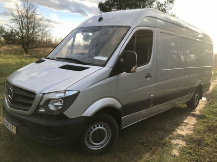 Серый Мерседес Sprinter, объемом двигателя 2.2 л и пробегом 331 тыс. км за 25000 $, фото 1 на Automoto.ua