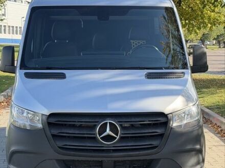 Серый Мерседес Sprinter, объемом двигателя 2.1 л и пробегом 660 тыс. км за 24773 $, фото 1 на Automoto.ua