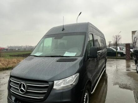 Серый Мерседес Sprinter, объемом двигателя 2.14 л и пробегом 258 тыс. км за 41064 $, фото 1 на Automoto.ua