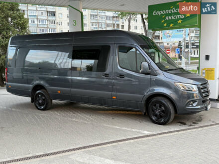 Серый Мерседес Sprinter, объемом двигателя 2.99 л и пробегом 350 тыс. км за 58399 $, фото 1 на Automoto.ua