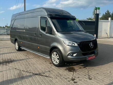 Серый Мерседес Sprinter, объемом двигателя 3 л и пробегом 299 тыс. км за 49900 $, фото 1 на Automoto.ua