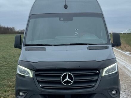 Серый Мерседес Sprinter, объемом двигателя 1.95 л и пробегом 621 тыс. км за 29999 $, фото 1 на Automoto.ua