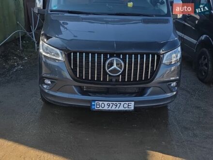 Серый Мерседес Sprinter, объемом двигателя 1.95 л и пробегом 360 тыс. км за 42000 $, фото 1 на Automoto.ua