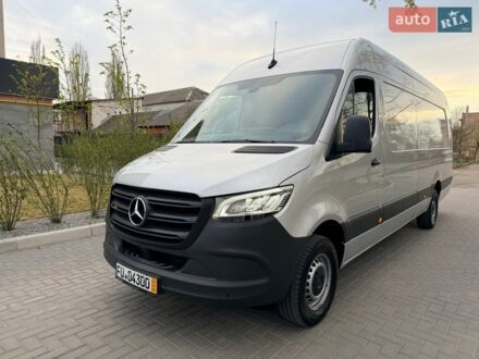 Серый Мерседес Sprinter, объемом двигателя 1.95 л и пробегом 343 тыс. км за 34800 $, фото 1 на Automoto.ua