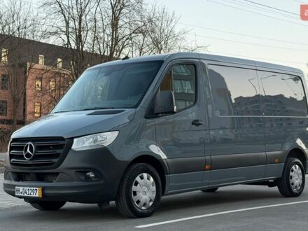 Серый Мерседес Sprinter, объемом двигателя 2.2 л и пробегом 249 тыс. км за 24900 $, фото 1 на Automoto.ua