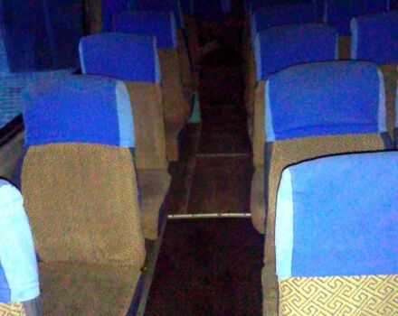 Синий Мерседес Sprinter, объемом двигателя 2.1 л и пробегом 400 тыс. км за 9300 $, фото 5 на Automoto.ua