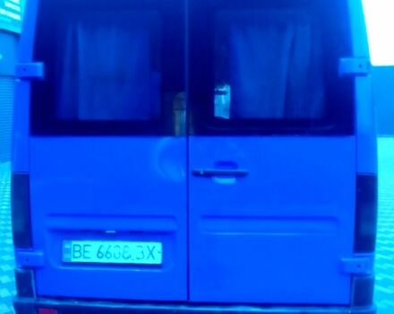 Синий Мерседес Sprinter, объемом двигателя 2.1 л и пробегом 400 тыс. км за 9300 $, фото 9 на Automoto.ua