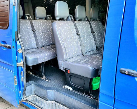 Синій Мерседес Sprinter, об'ємом двигуна 2 л та пробігом 240 тис. км за 8000 $, фото 4 на Automoto.ua