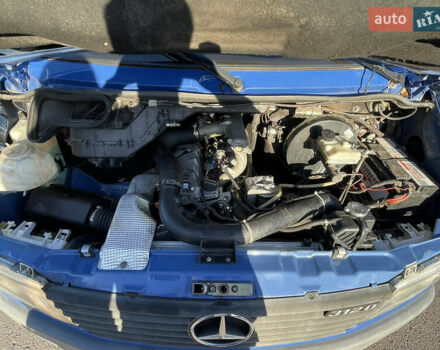 Синій Мерседес Sprinter, об'ємом двигуна 2.87 л та пробігом 250 тис. км за 13499 $, фото 7 на Automoto.ua