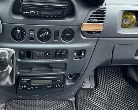 Синий Мерседес Sprinter, объемом двигателя 2.15 л и пробегом 378 тыс. км за 15000 $, фото 15 на Automoto.ua