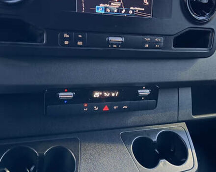 Синий Мерседес Sprinter, объемом двигателя 3 л и пробегом 850 тыс. км за 22222 $, фото 13 на Automoto.ua