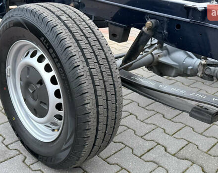 Синий Мерседес Sprinter, объемом двигателя 3 л и пробегом 850 тыс. км за 22222 $, фото 9 на Automoto.ua