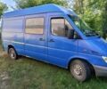 Синий Мерседес Sprinter, объемом двигателя 2.2 л и пробегом 233 тыс. км за 5516 $, фото 1 на Automoto.ua