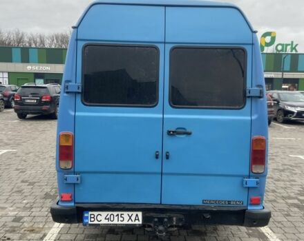 Синий Мерседес Sprinter, объемом двигателя 3 л и пробегом 390 тыс. км за 4800 $, фото 3 на Automoto.ua