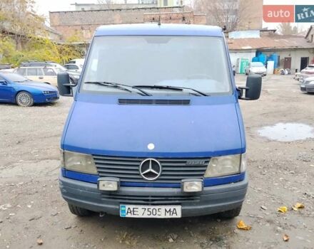Синий Мерседес Sprinter, объемом двигателя 3 л и пробегом 125 тыс. км за 4500 $, фото 3 на Automoto.ua