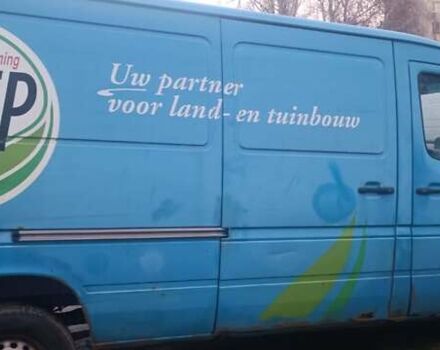 Синій Мерседес Sprinter, об'ємом двигуна 2.2 л та пробігом 331 тис. км за 3950 $, фото 2 на Automoto.ua