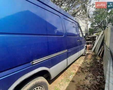 Синій Мерседес Sprinter, об'ємом двигуна 2.3 л та пробігом 565 тис. км за 5000 $, фото 2 на Automoto.ua