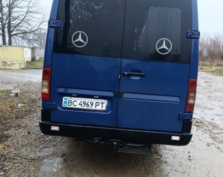 Синий Мерседес Sprinter, объемом двигателя 2.1 л и пробегом 450 тыс. км за 8000 $, фото 2 на Automoto.ua