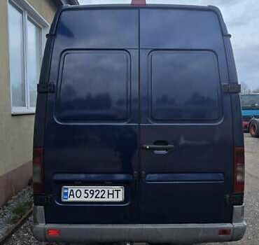 Синий Мерседес Sprinter, объемом двигателя 2.69 л и пробегом 360 тыс. км за 10000 $, фото 5 на Automoto.ua
