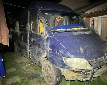 Синий Мерседес Sprinter, объемом двигателя 2.1 л и пробегом 3 тыс. км за 3200 $, фото 1 на Automoto.ua