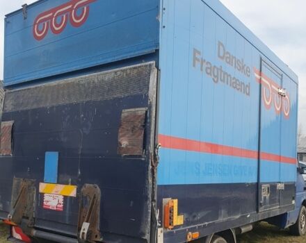 Синий Мерседес Sprinter, объемом двигателя 2 л и пробегом 348 тыс. км за 4200 $, фото 1 на Automoto.ua