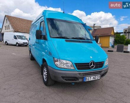 Синий Мерседес Sprinter, объемом двигателя 0 л и пробегом 228 тыс. км за 17900 $, фото 3 на Automoto.ua