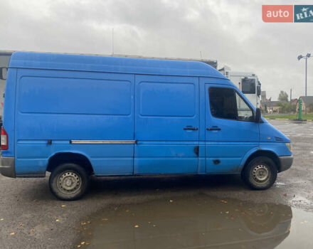 Синий Мерседес Sprinter, объемом двигателя 2.15 л и пробегом 670 тыс. км за 6000 $, фото 2 на Automoto.ua