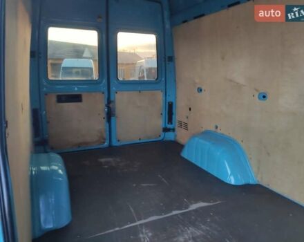 Синий Мерседес Sprinter, объемом двигателя 0 л и пробегом 228 тыс. км за 17500 $, фото 28 на Automoto.ua