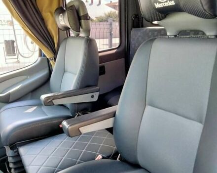 Синий Мерседес Sprinter, объемом двигателя 2.7 л и пробегом 263 тыс. км за 24500 $, фото 2 на Automoto.ua