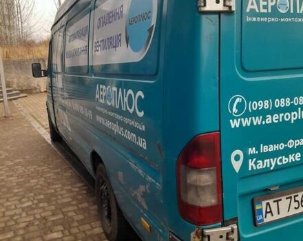 Синий Мерседес Sprinter, объемом двигателя 2.15 л и пробегом 778 тыс. км за 7000 $, фото 4 на Automoto.ua