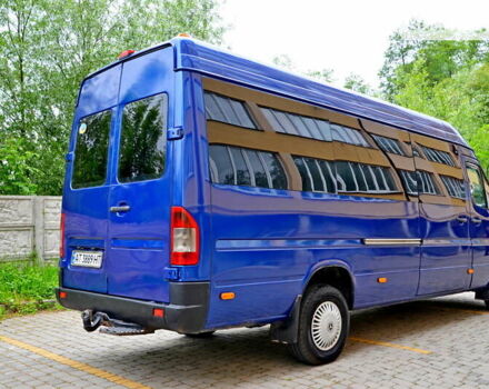 Синий Мерседес Sprinter, объемом двигателя 2.69 л и пробегом 370 тыс. км за 12800 $, фото 6 на Automoto.ua