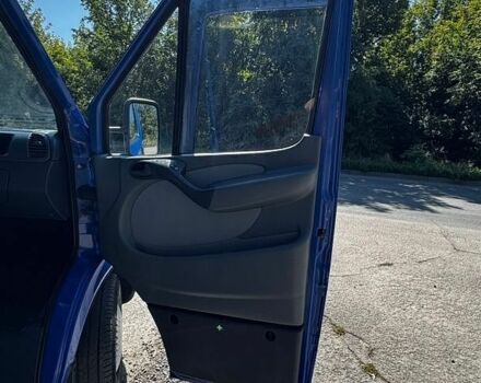 Синій Мерседес Sprinter, об'ємом двигуна 2.2 л та пробігом 436 тис. км за 11800 $, фото 41 на Automoto.ua