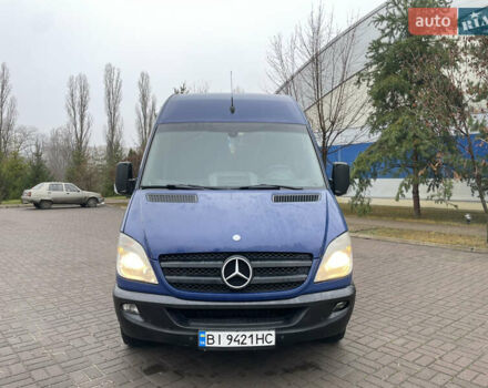 Синий Мерседес Sprinter, объемом двигателя 2.15 л и пробегом 560 тыс. км за 11999 $, фото 11 на Automoto.ua