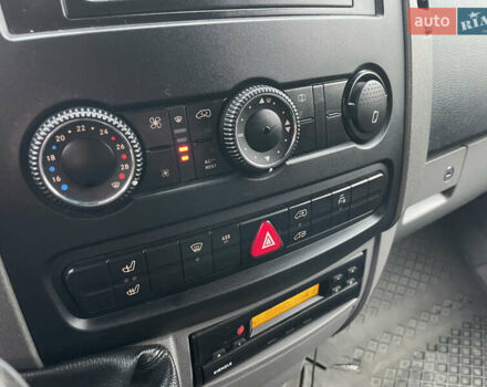 Синий Мерседес Sprinter, объемом двигателя 2.15 л и пробегом 560 тыс. км за 11999 $, фото 41 на Automoto.ua