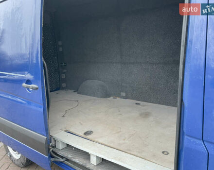 Синий Мерседес Sprinter, объемом двигателя 2.15 л и пробегом 560 тыс. км за 11999 $, фото 29 на Automoto.ua