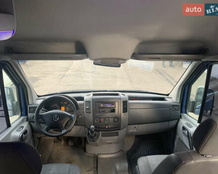 Синій Мерседес Sprinter, об'ємом двигуна 2.14 л та пробігом 205 тис. км за 10500 $, фото 13 на Automoto.ua