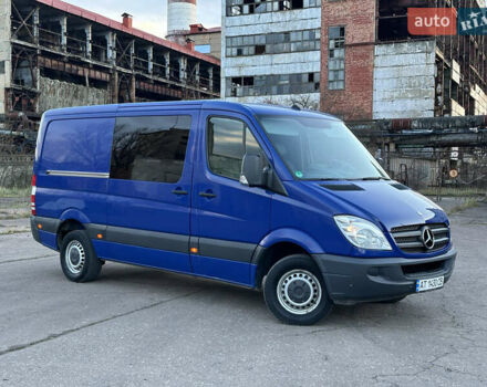 Синий Мерседес Sprinter, объемом двигателя 2.14 л и пробегом 260 тыс. км за 18700 $, фото 1 на Automoto.ua