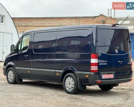 Синий Мерседес Sprinter, объемом двигателя 2.2 л и пробегом 310 тыс. км за 17500 $, фото 6 на Automoto.ua