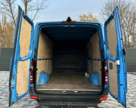Синій Мерседес Sprinter, об'ємом двигуна 2.2 л та пробігом 220 тис. км за 18000 $, фото 3 на Automoto.ua